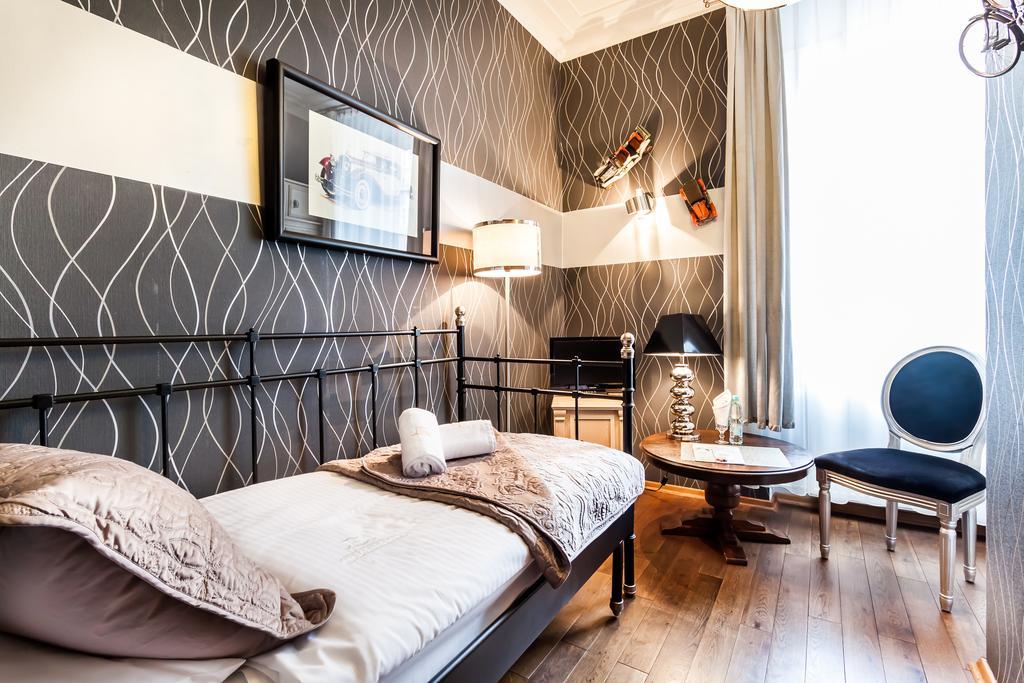 Aparthotel Oberza Краков Экстерьер фото