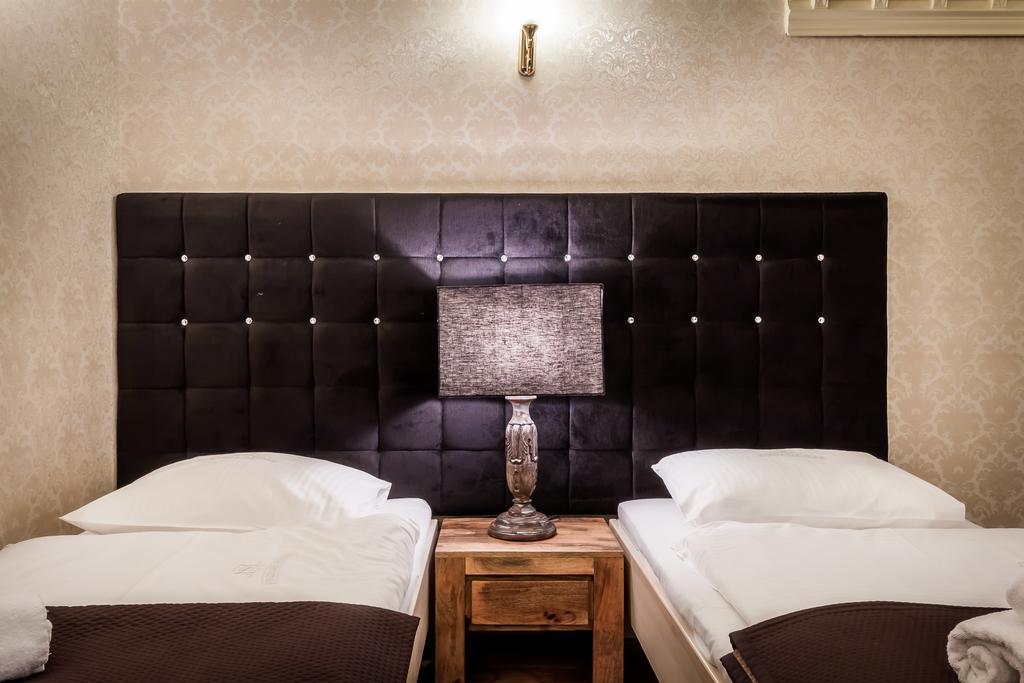 Aparthotel Oberza Краков Экстерьер фото
