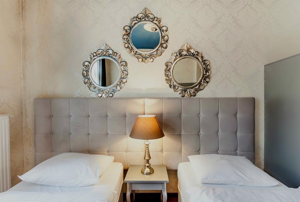 Aparthotel Oberza Краков Экстерьер фото