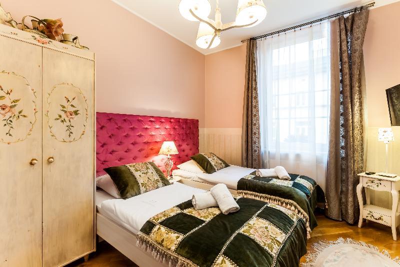 Aparthotel Oberza Краков Экстерьер фото
