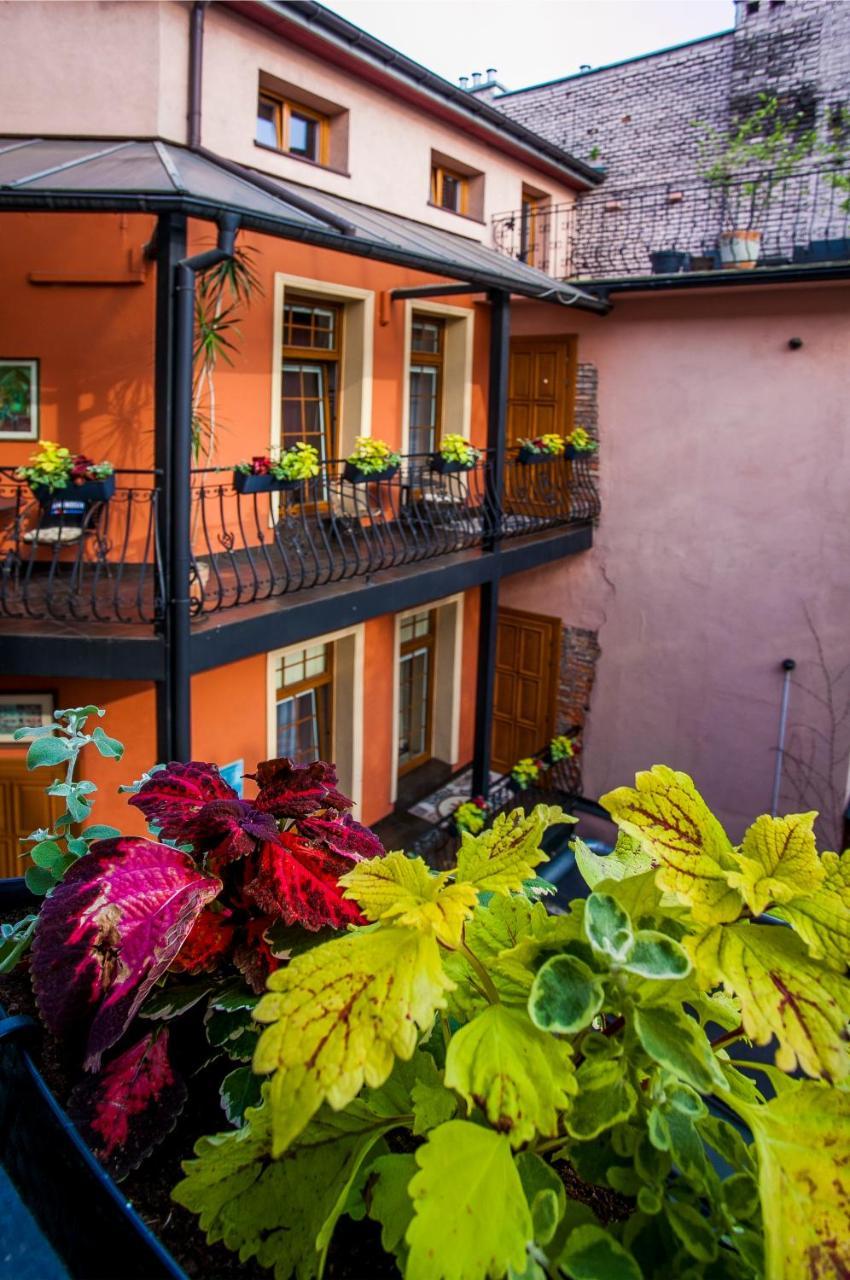 Aparthotel Oberza Краков Экстерьер фото